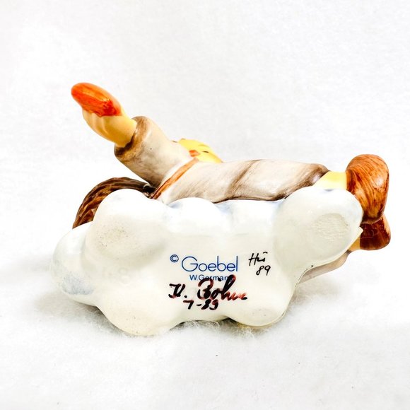 Goebel Hummel 481 "Love From Above" Angel Ornament - TMK-6 - Picture 9 of 10